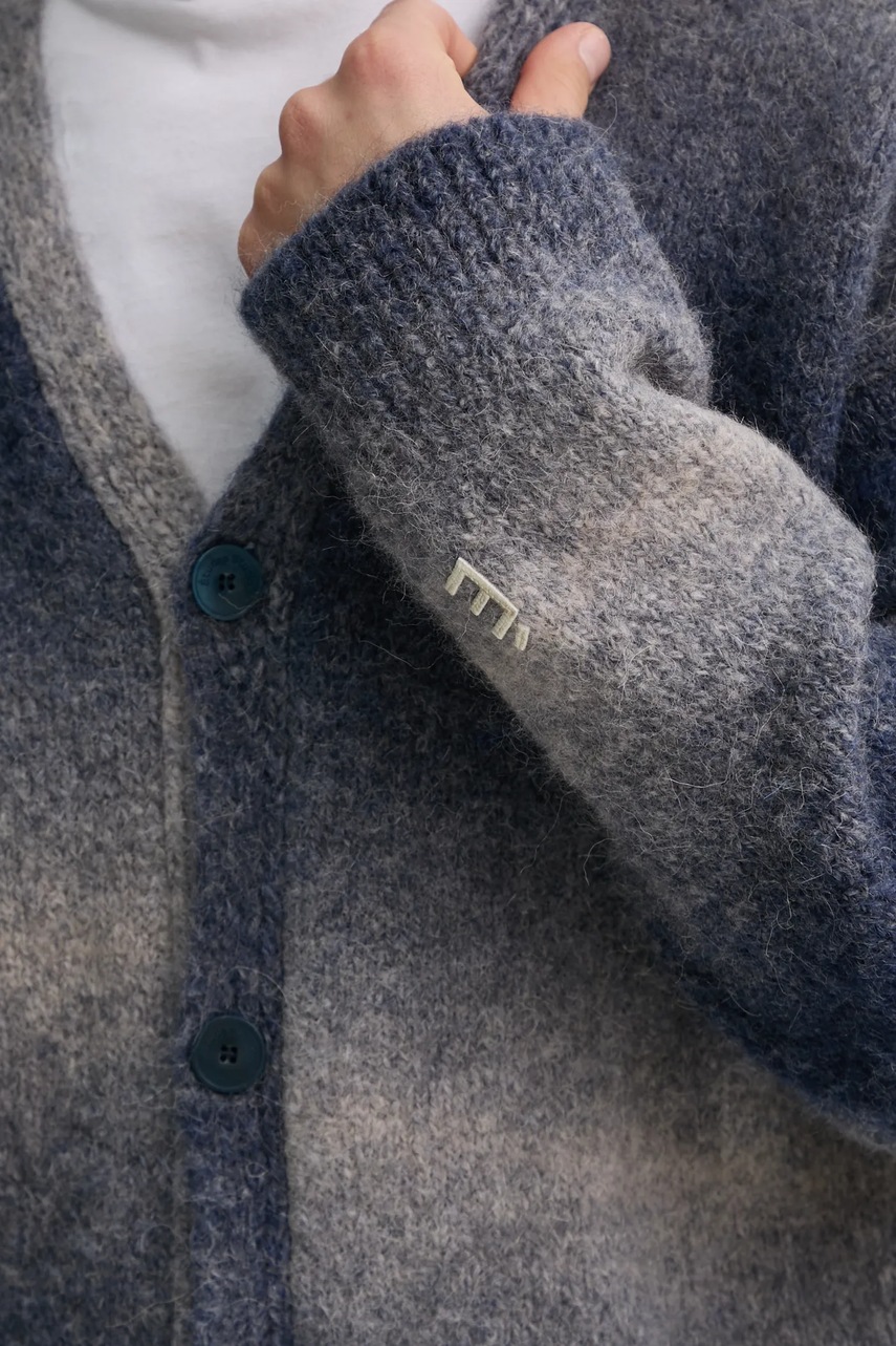 Μάλλινη ζακέτα Études Studio χρώμα: ναυτικό μπλε, H24MMKNI623 φωτογραφία