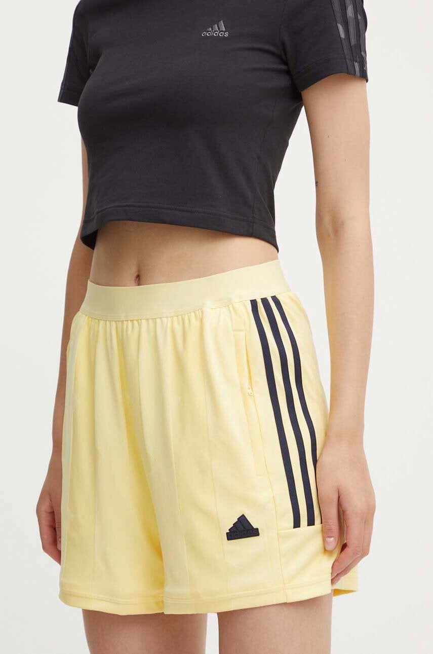 adidas pantaloni scurti Tiro femei, culoarea galben, cu imprimeu, high waist, IX3729 adidas pantaloni scurti Tiro femei, culoarea galben, cu imprimeu, high waist, IX3729