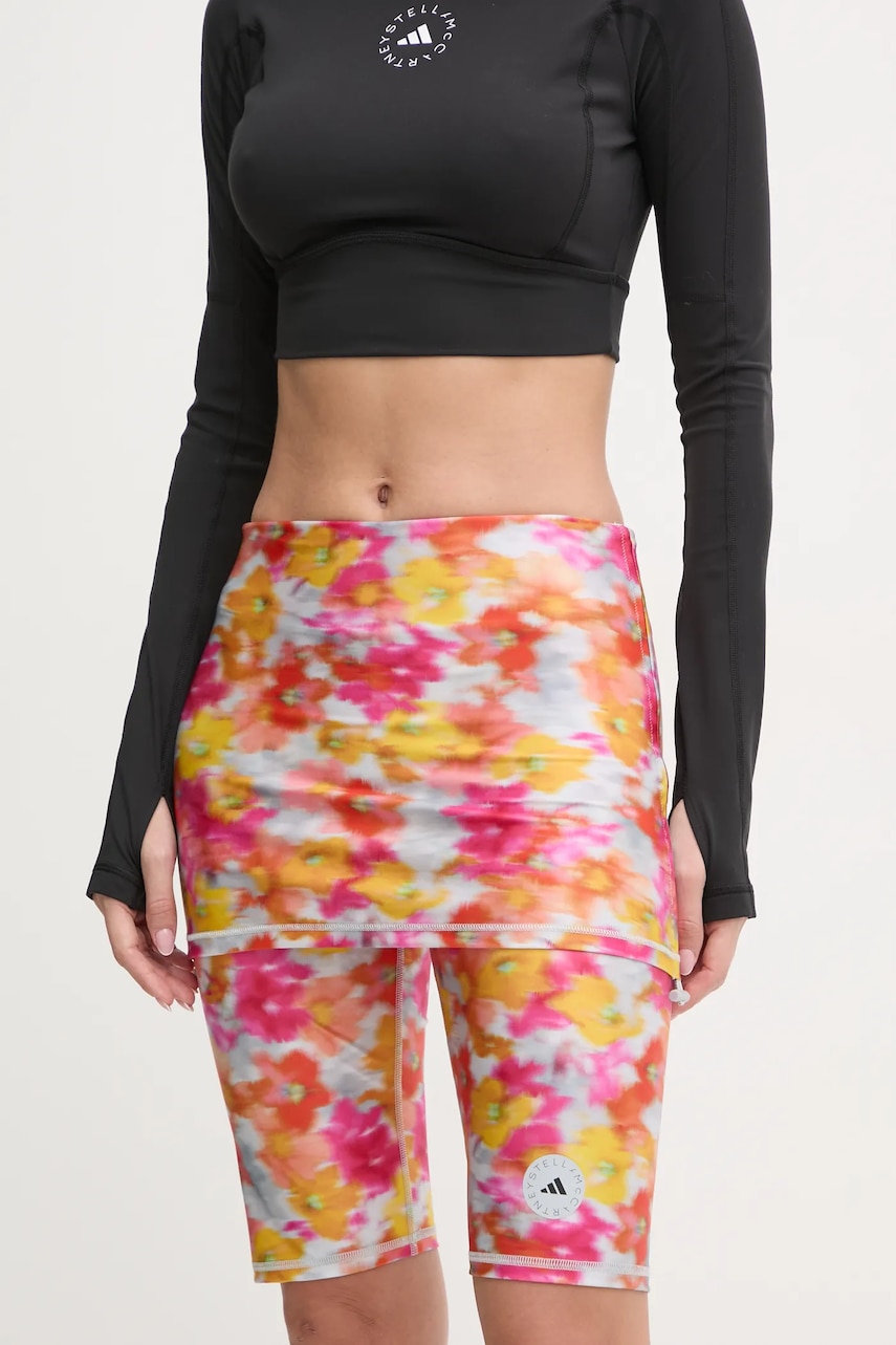 adidas by Stella McCartney pantaloni scurți de antrenament culoarea gri, cu imprimeu, high waist, IW3880 adidas by Stella McCartney pantaloni scurți de antrenament culoarea gri, cu imprimeu, high waist, IW3880