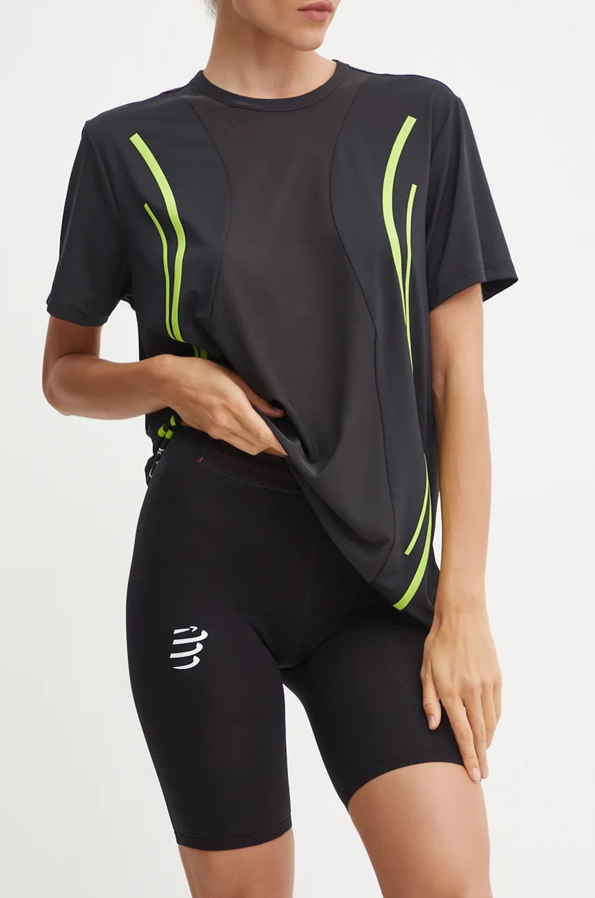 Compressport pantaloni scurți de alergare Run Under Control culoarea negru, cu imprimeu, medium waist, AW00009B Compressport pantaloni scurți de alergare Run Under Control culoarea negru, cu imprimeu, medium waist, AW00009B