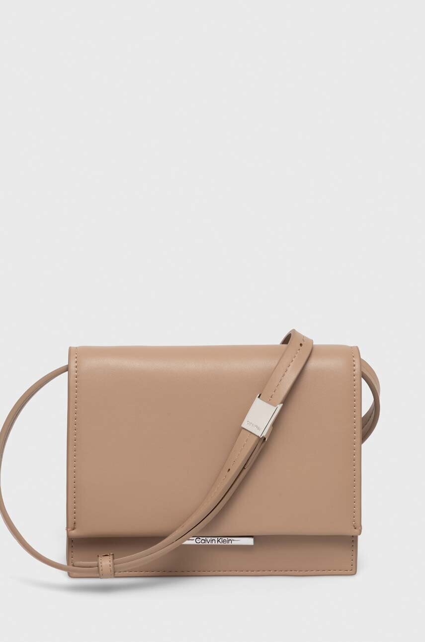 Levně Kabelka Calvin Klein béžová barva, K60K612115