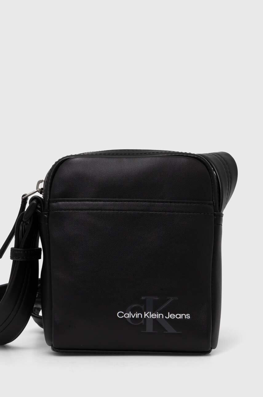 

Чанта през рамо Calvin Klein Jeans в черно K50K512032, Черен
