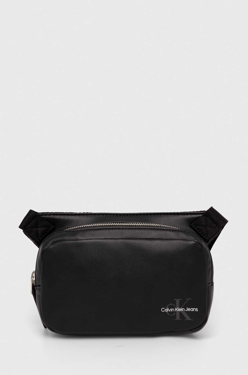 Levně Ledvinka Calvin Klein Jeans černá barva, K50K512175