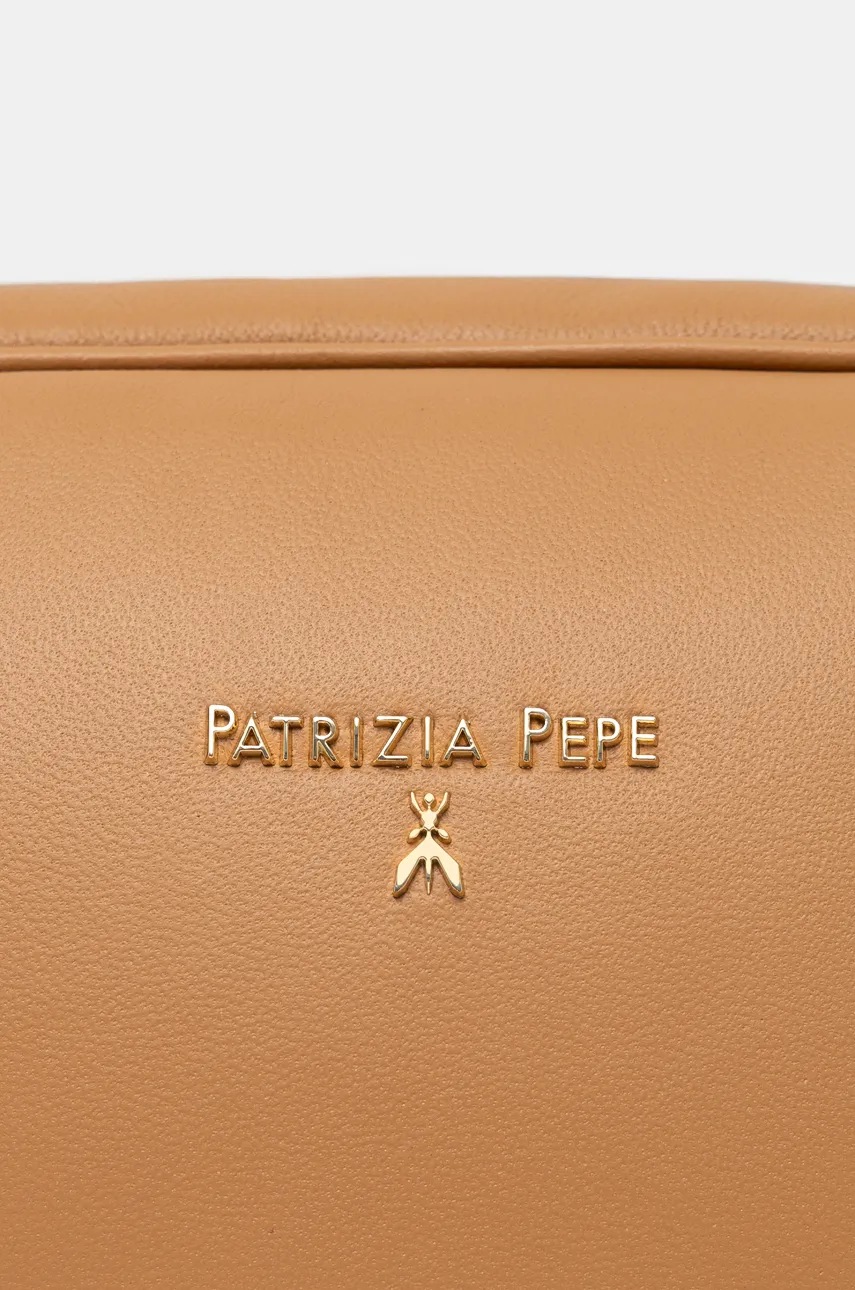 Δερμάτινη τσάντα Patrizia Pepe χρώμα: μπεζ, 8B0192 L113 φωτογραφία