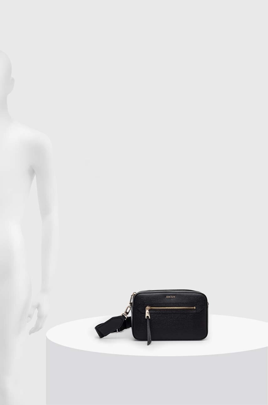 Δερμάτινη τσάντα Dkny χρώμα: μαύρο, R42E3E22 φωτογραφία