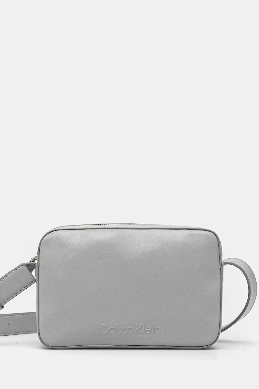 Levně Kabelka Calvin Klein modrá barva, K60K612555