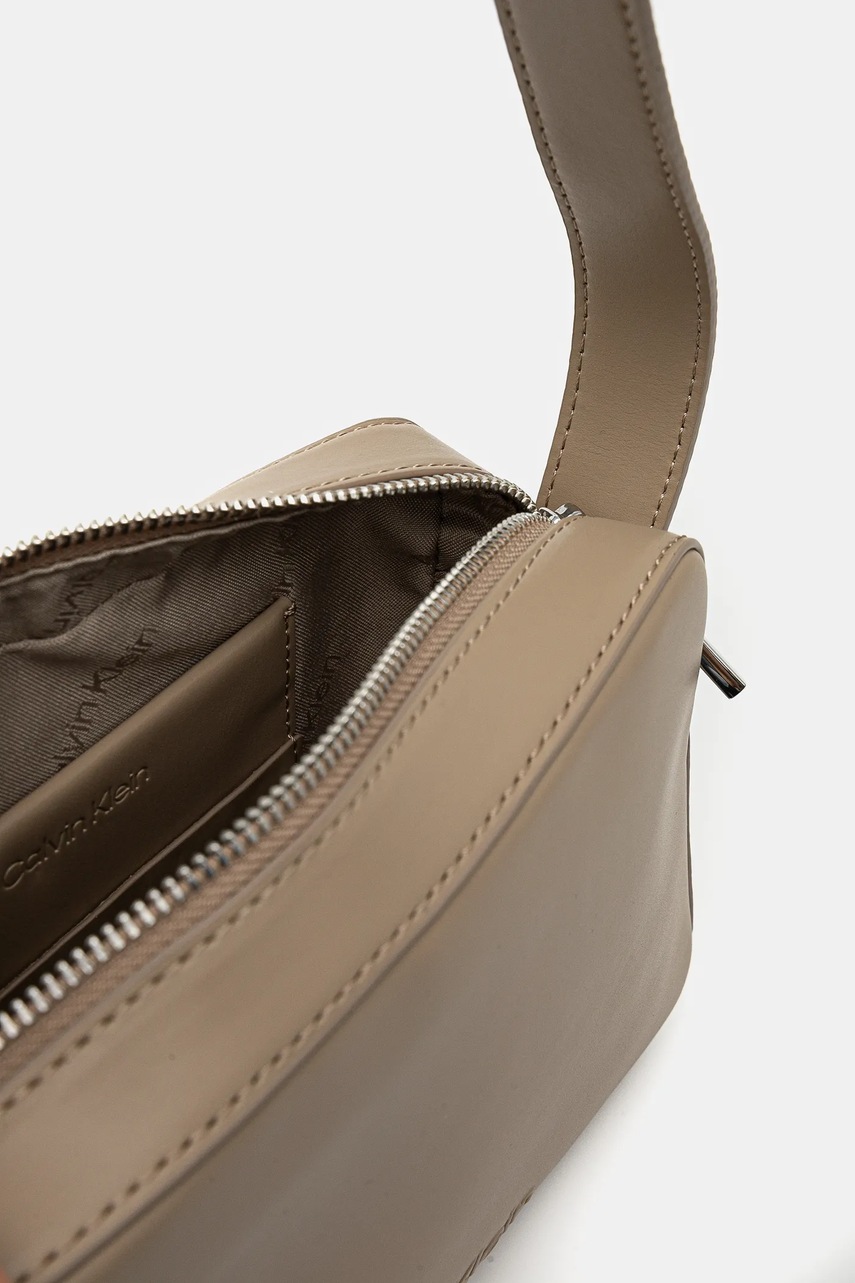 Τσάντα Calvin Klein χρώμα: μπεζ, K60K612555 φωτογραφία