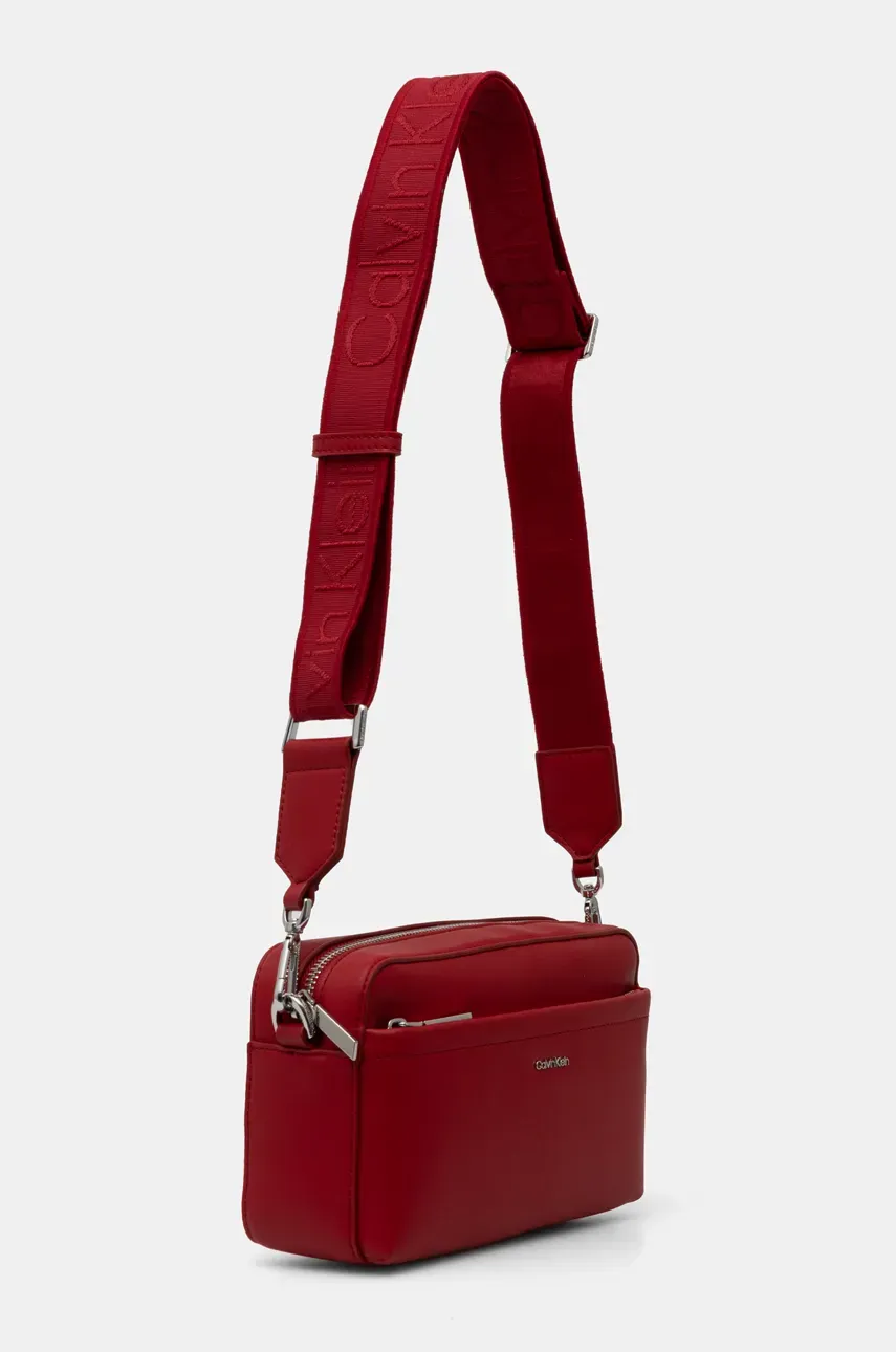 Сумочка Calvin Klein цвет красный K60K612901 Сумочка Calvin Klein цвет красный K60K612901