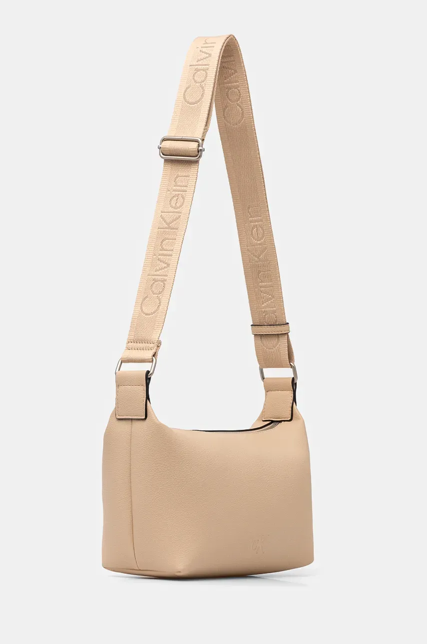 Сумочка Calvin Klein Jeans цвет бежевый K60K612713 Сумочка Calvin Klein Jeans цвет бежевый K60K612713