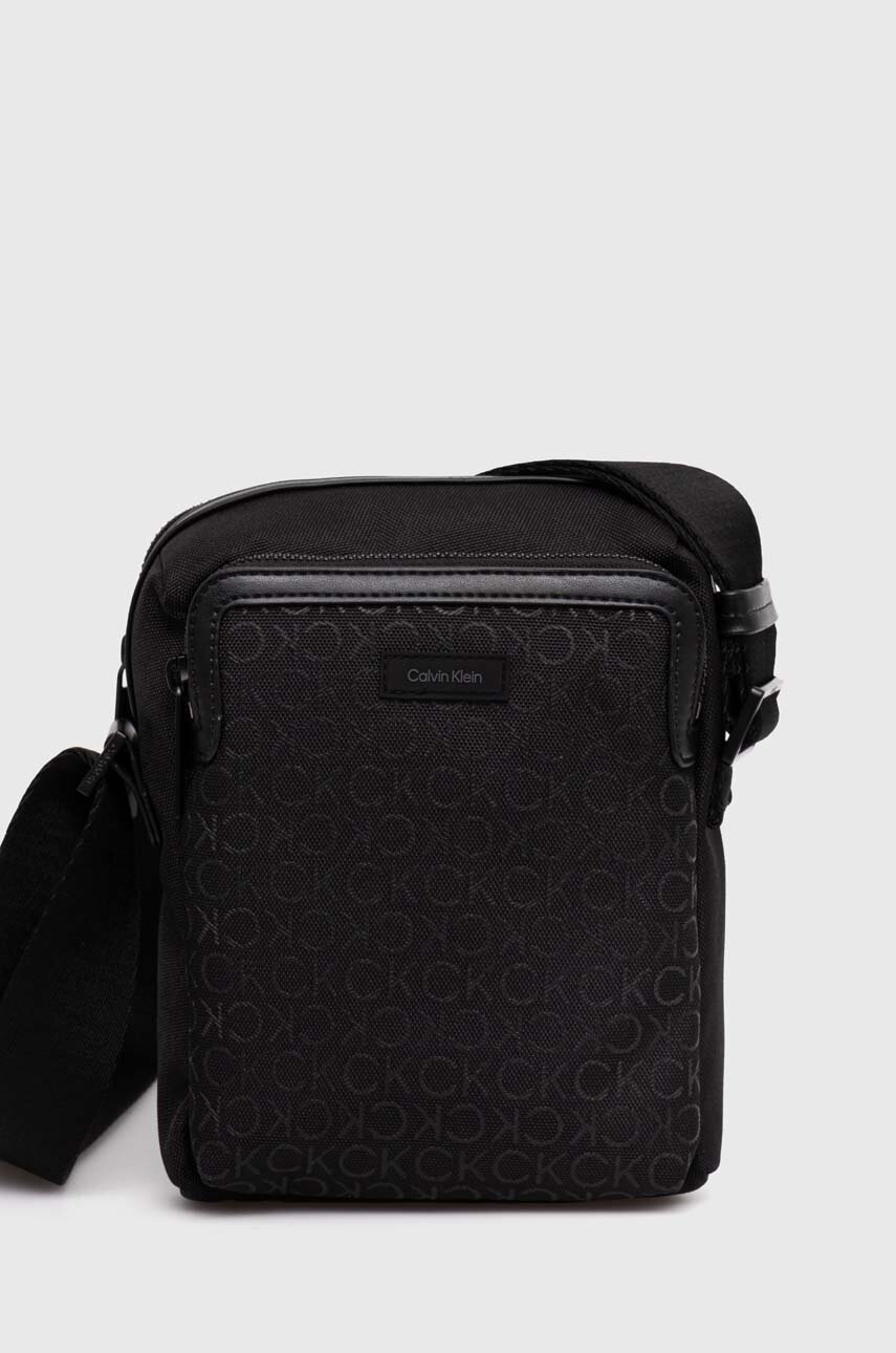 

Чанта през рамо Calvin Klein в черно K50K512107, Черен