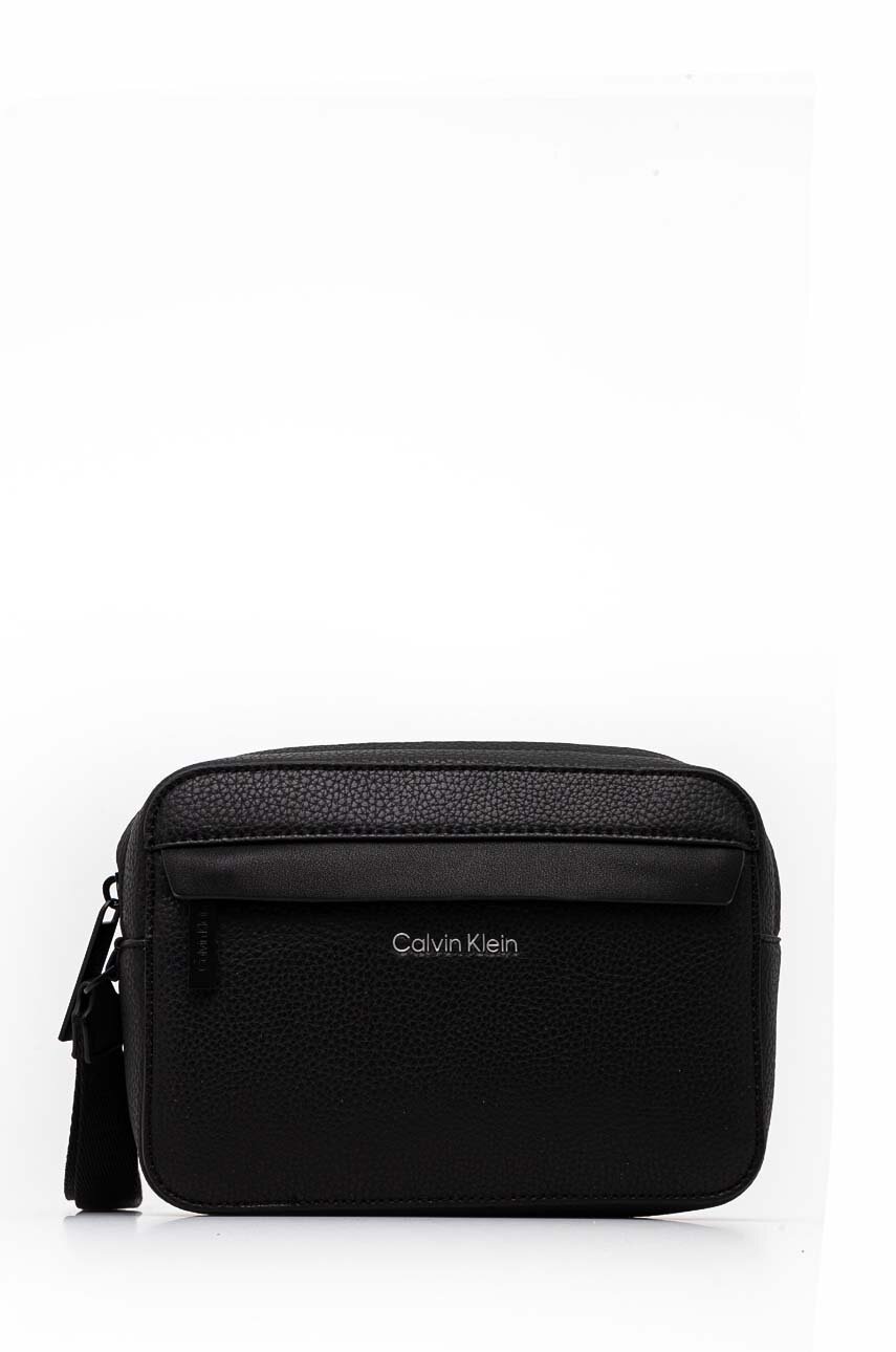 

Чанта през рамо Calvin Klein в черно K50K512200, Черен