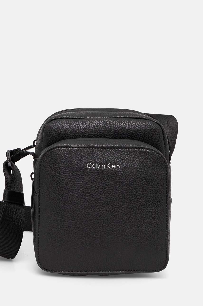 

Чанта през рамо Calvin Klein в черно K50K512204, Черен