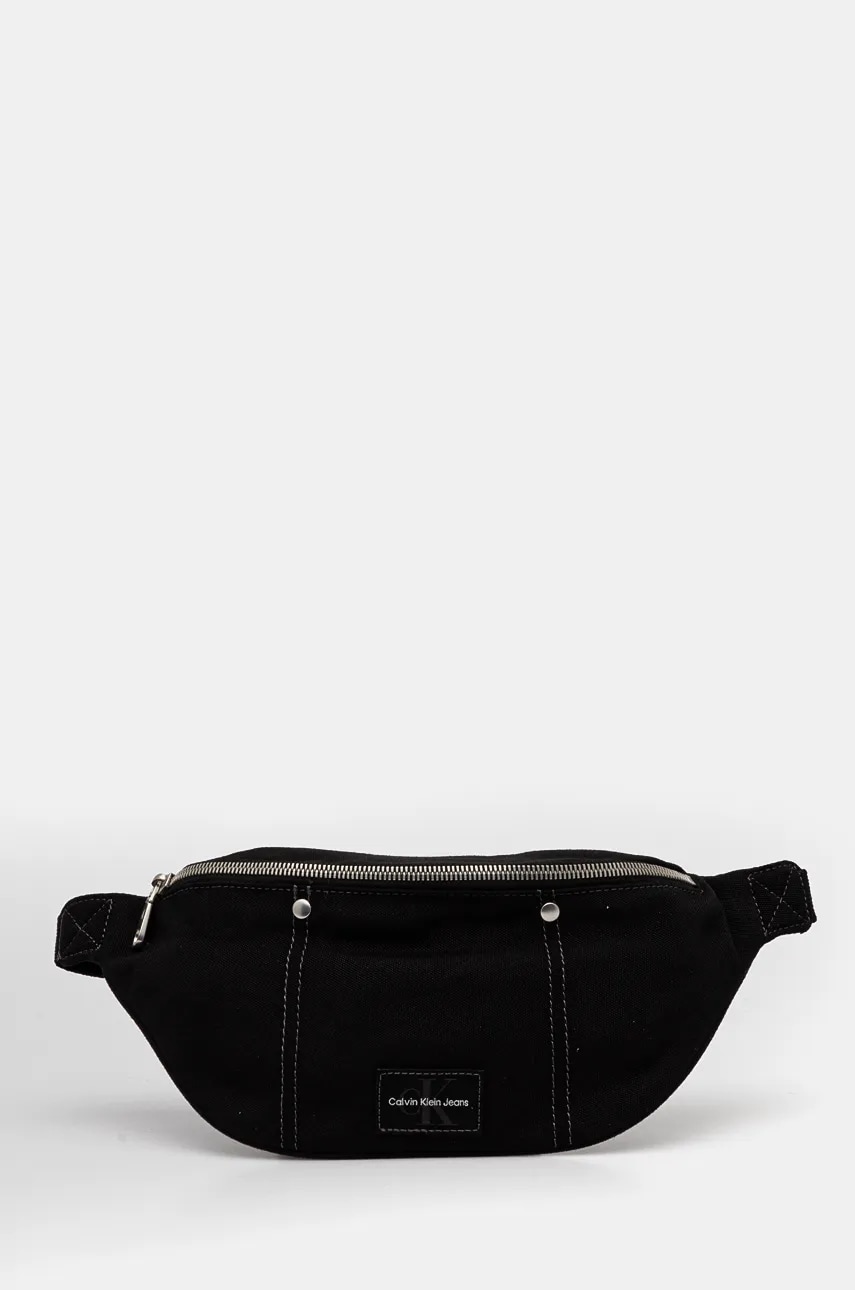 Levně Ledvinka Calvin Klein Jeans černá barva, K50K512552