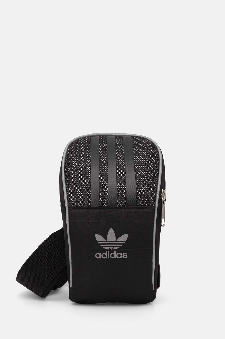 

Чанта през рамо adidas Originals в черно IW6031, Черен
