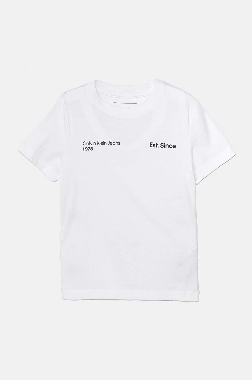 

Детска памучна тениска Calvin Klein Jeans в бяло с принт IB0IB02236, Бял