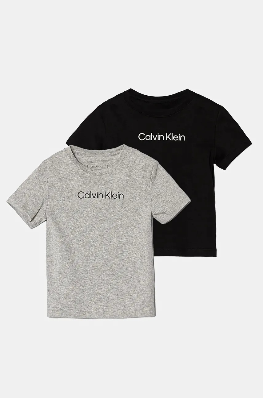 

Детска памучна тениска Calvin Klein Jeans (2 броя) в сиво с принт IU0IU00690, Сив