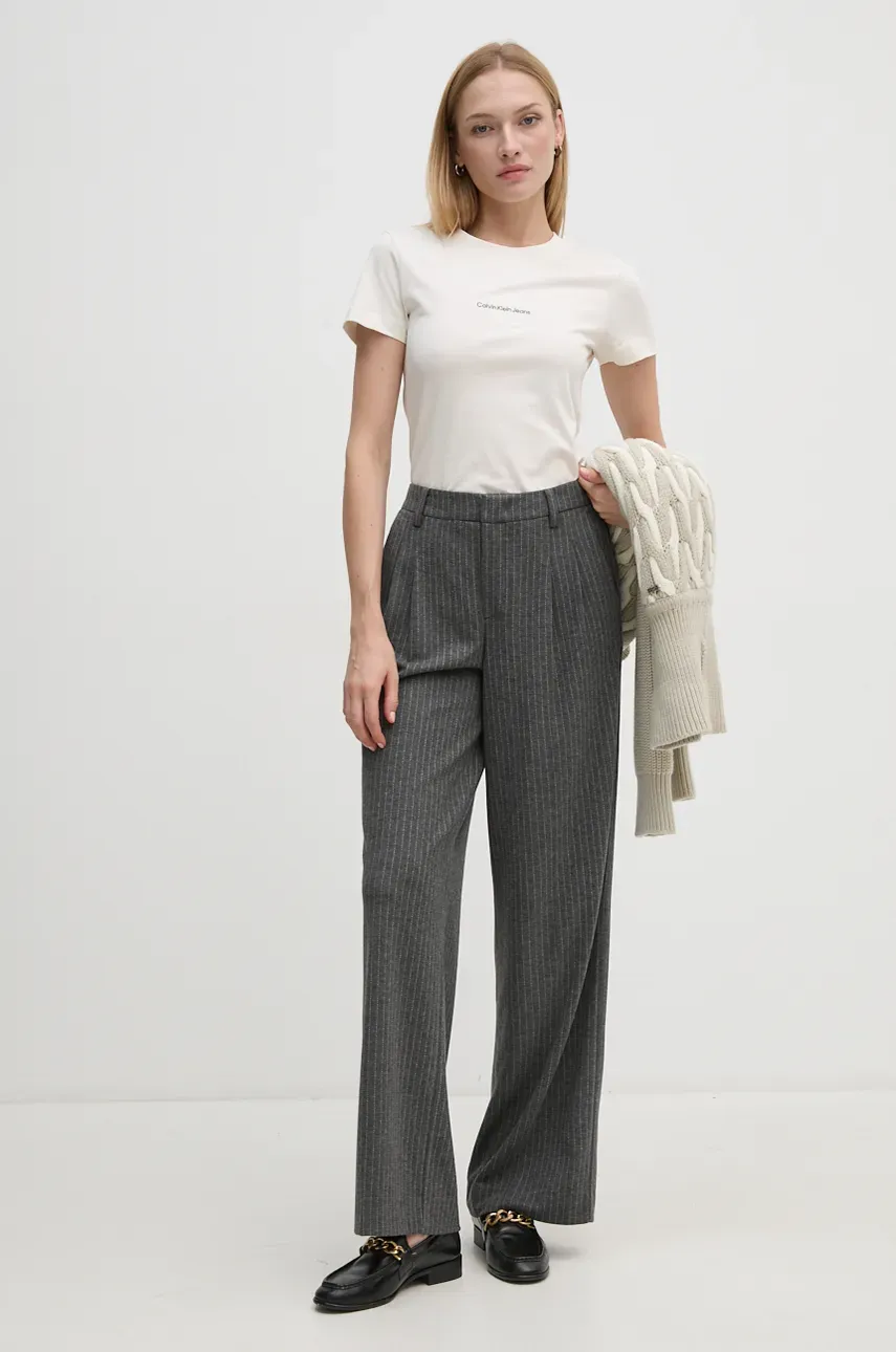 Хлопковая футболка Calvin Klein Jeans женская цвет белый J20J223563 Хлопковая футболка Calvin Klein Jeans женская цвет белый J20J223563