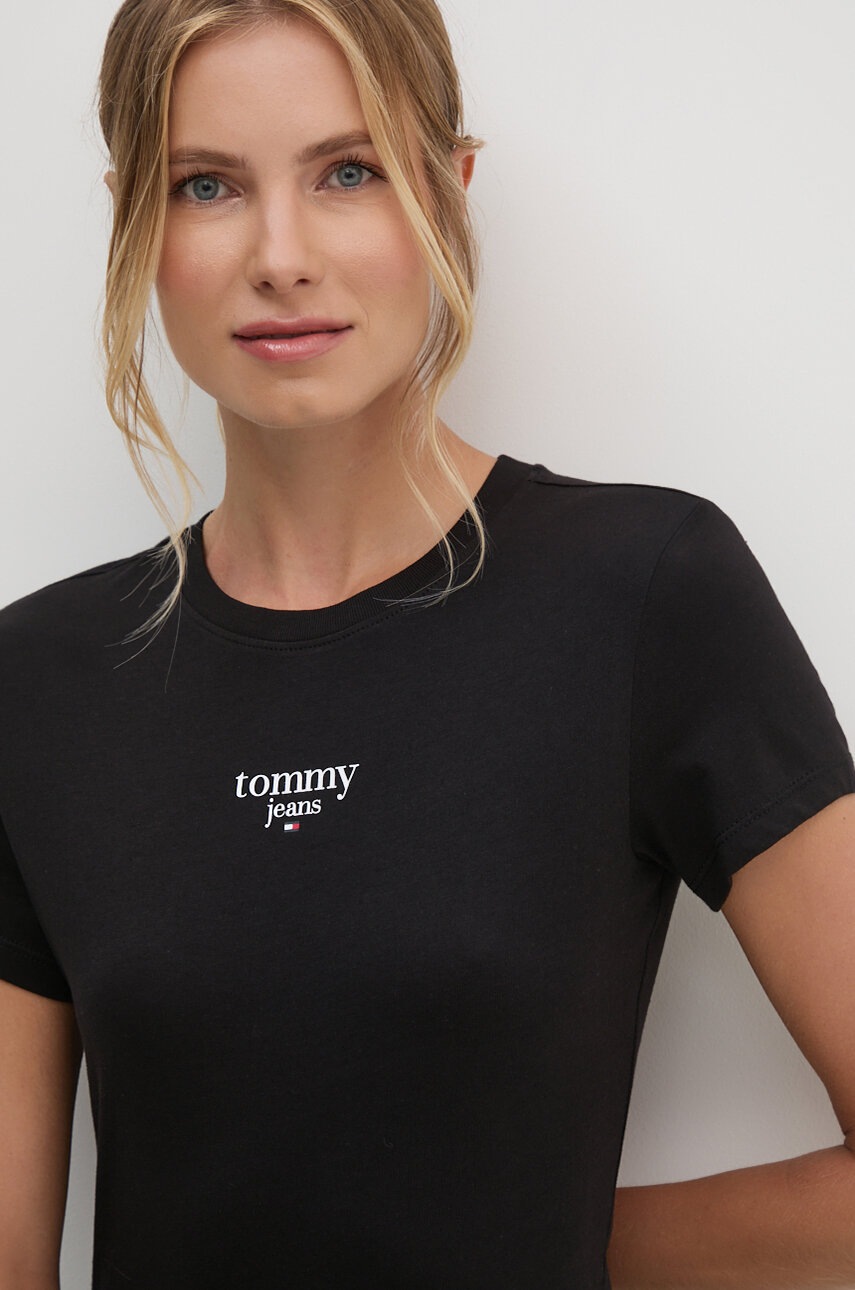 

Тениска Tommy Jeans в черно DW0DW18397, Черен