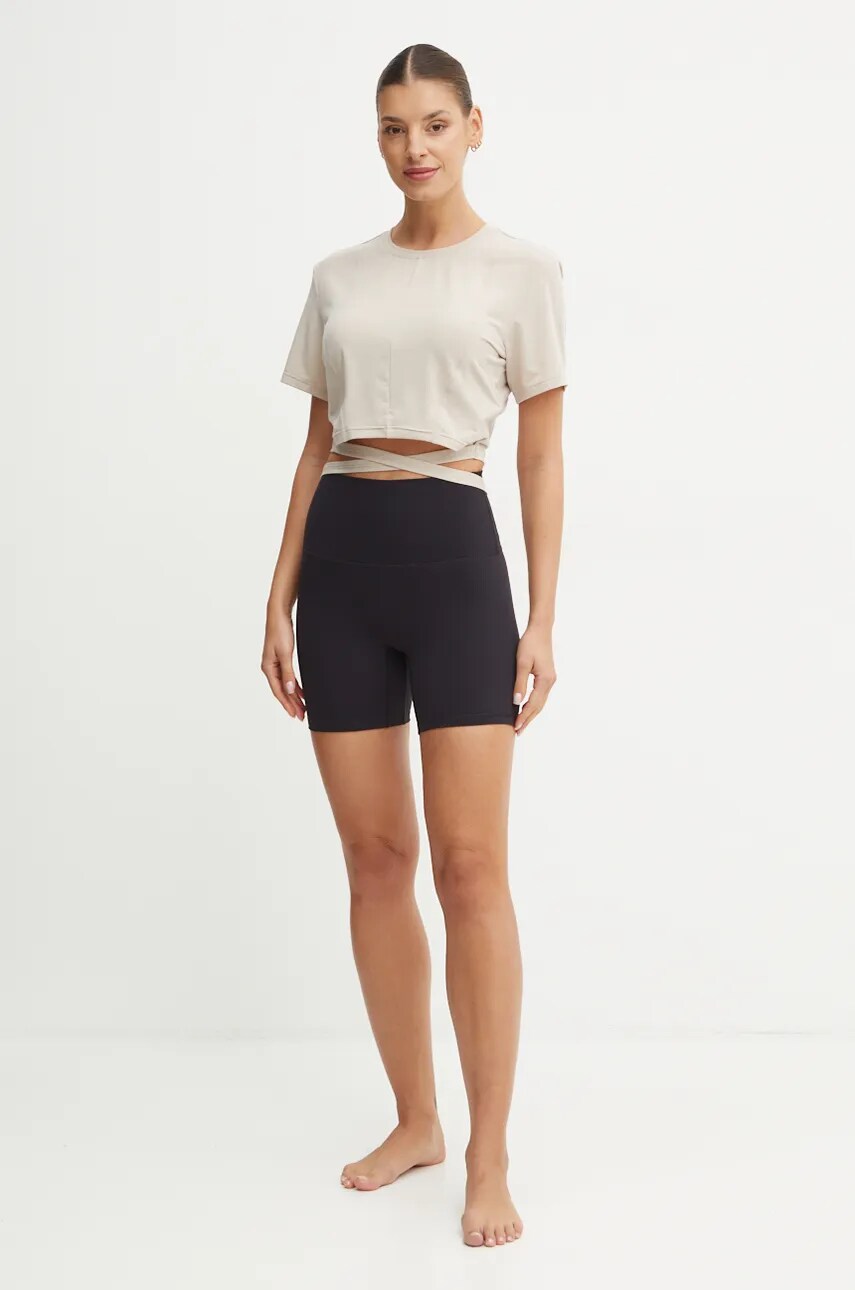 Футболка для йоги adidas Performance Yoga цвет бежевый IX0467 Футболка для йоги adidas Performance Yoga цвет бежевый IX0467