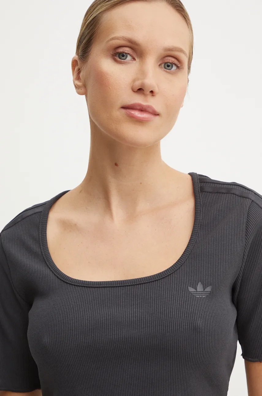 Футболка adidas Originals Femme Galore Baby Tee жіноча колір чорний JN3013 