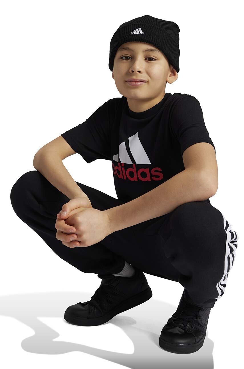 

Детска памучна тениска adidas U BL 2 TEE в черно с принт IV7324, Черен