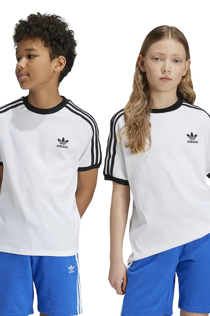 adidas Originals tricou de bumbac pentru copii 3STRIPES TEE culoarea alb, cu imprimeu, JE0515 adidas Originals tricou de bumbac pentru copii 3STRIPES TEE culoarea alb, cu imprimeu, JE0515