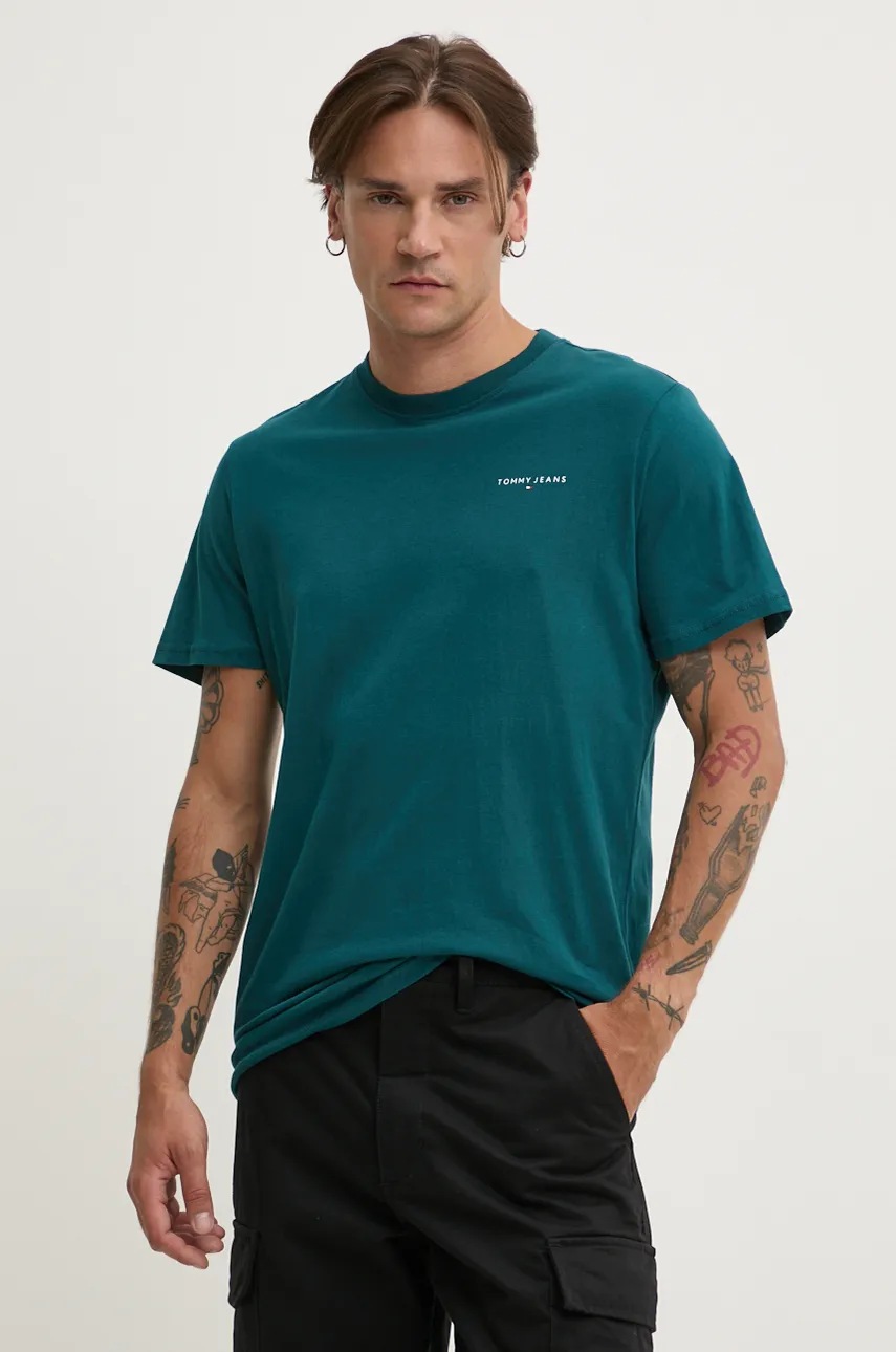 

Памучна тениска Tommy Jeans в зелено с принт DM0DM18555, Тюркоазен