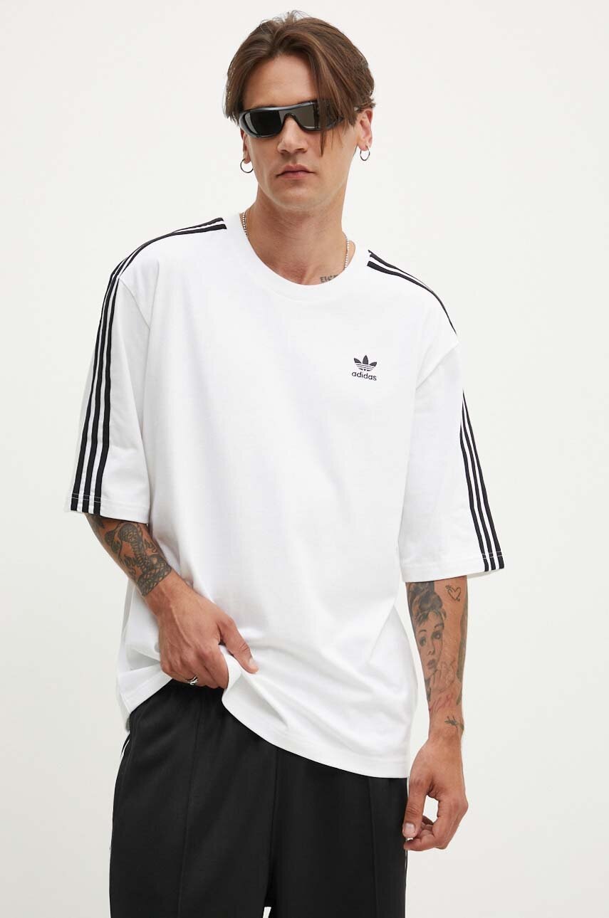 adidas Originals tricou din bumbac Adicolor Oversized Tee bărbați, culoarea alb, cu imprimeu, IZ2474 adidas Originals tricou din bumbac Adicolor Oversized Tee bărbați, culoarea alb, cu imprimeu, IZ2474