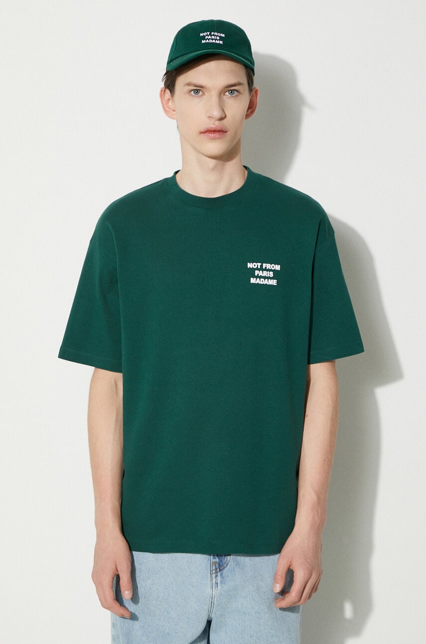 Drôle de Monsieur tricou din bumbac Le T-Shirt Slogan barbati, culoarea verde, cu imprimeu, PERM-TS203-CO002-DGN Drôle de Monsieur tricou din bumbac Le T-Shirt Slogan barbati, culoarea verde, cu imprimeu, PERM-TS203-CO002-DGN