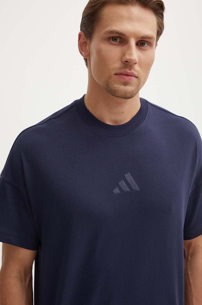 adidas tricou din bumbac All SZN barbati, culoarea albastru marin, cu imprimeu, IY4135 adidas tricou din bumbac All SZN barbati, culoarea albastru marin, cu imprimeu, IY4135