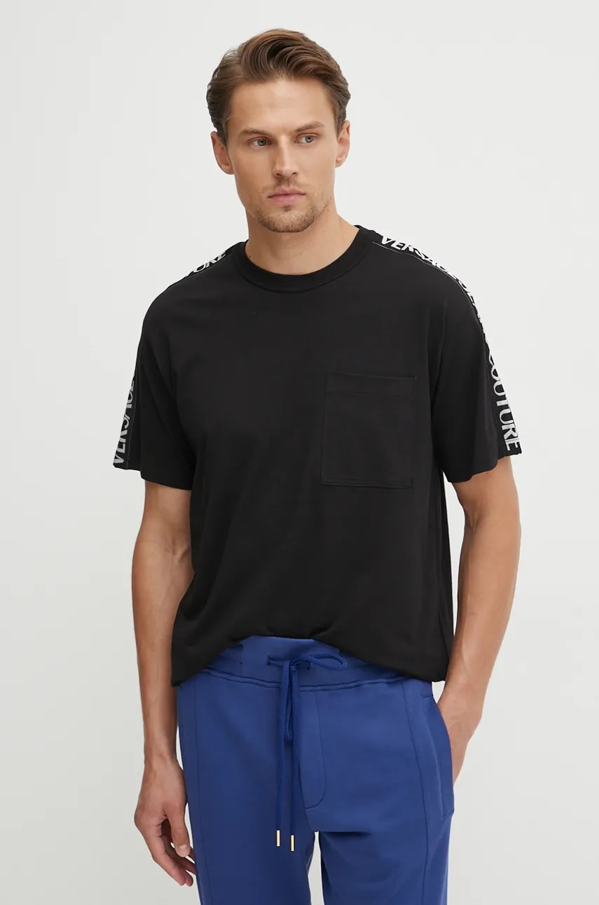 Versace Jeans Couture tricou din bumbac barbati, culoarea negru, cu imprimeu, 77GAHC02 CJ01C Versace Jeans Couture tricou din bumbac barbati, culoarea negru, cu imprimeu, 77GAHC02 CJ01C