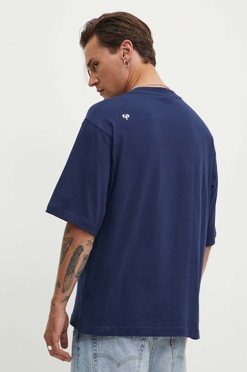 Desigual pamut póló ARNOLDO sötétkék, férfi, nyomott mintás, 24WMTK10 termék 2. képe