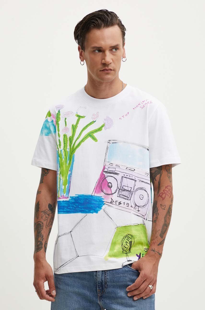 

Памучна тениска Desigual ARLO в бяло с десен 24WMTK07, Бял