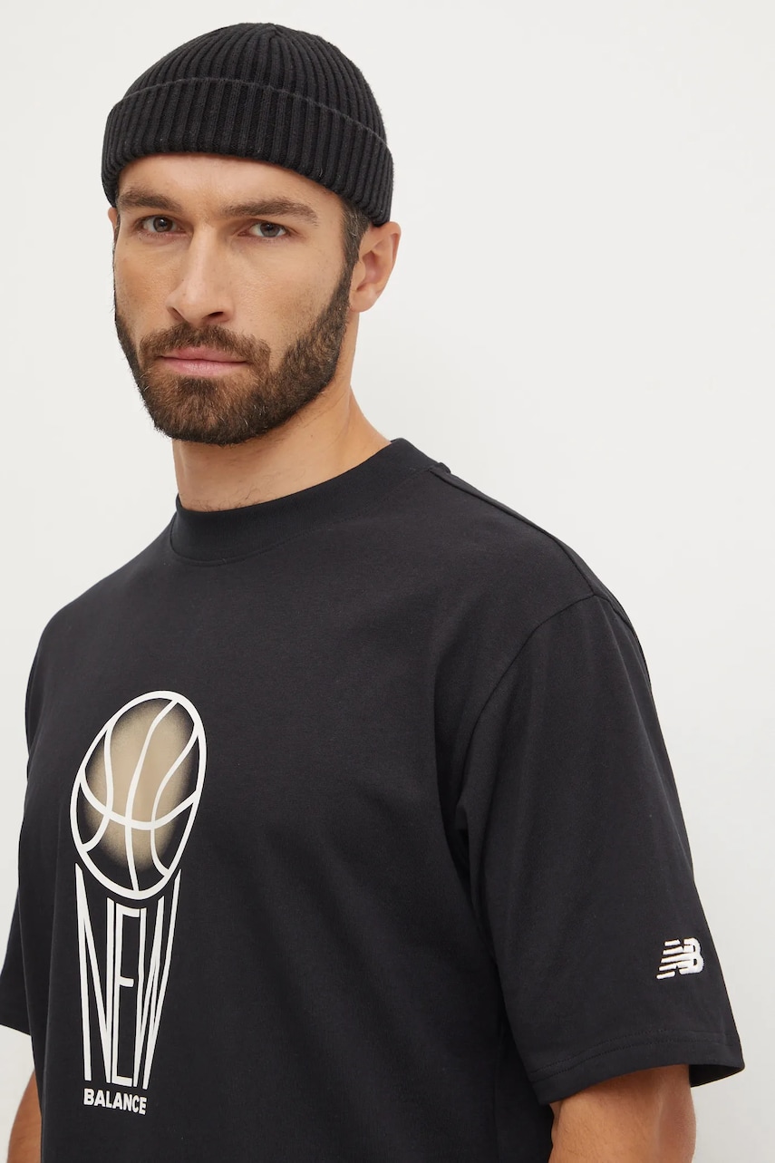 New Balance tricou din bumbac barbati, culoarea negru, cu imprimeu, MT44585BK New Balance tricou din bumbac barbati, culoarea negru, cu imprimeu, MT44585BK