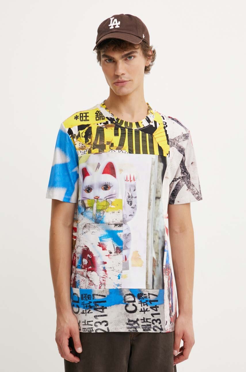 Desigual tricou din bumbac ASAF barbati, culoarea bej, modelator, 24WMTK13 Desigual tricou din bumbac ASAF barbati, culoarea bej, modelator, 24WMTK13