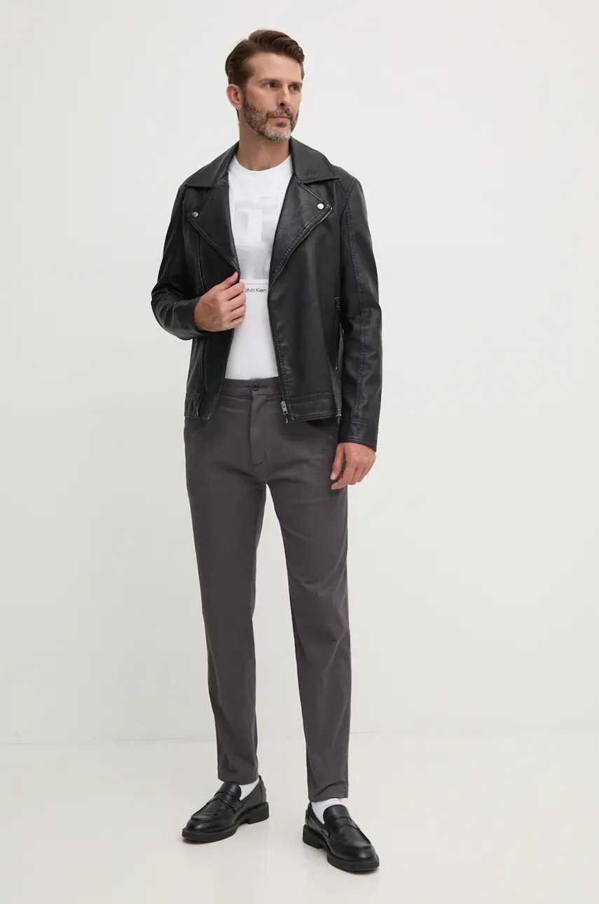 Хлопковая футболка Calvin Klein мужская цвет белый с принтом K10K113588 Хлопковая футболка Calvin Klein мужская цвет белый с принтом K10K113588