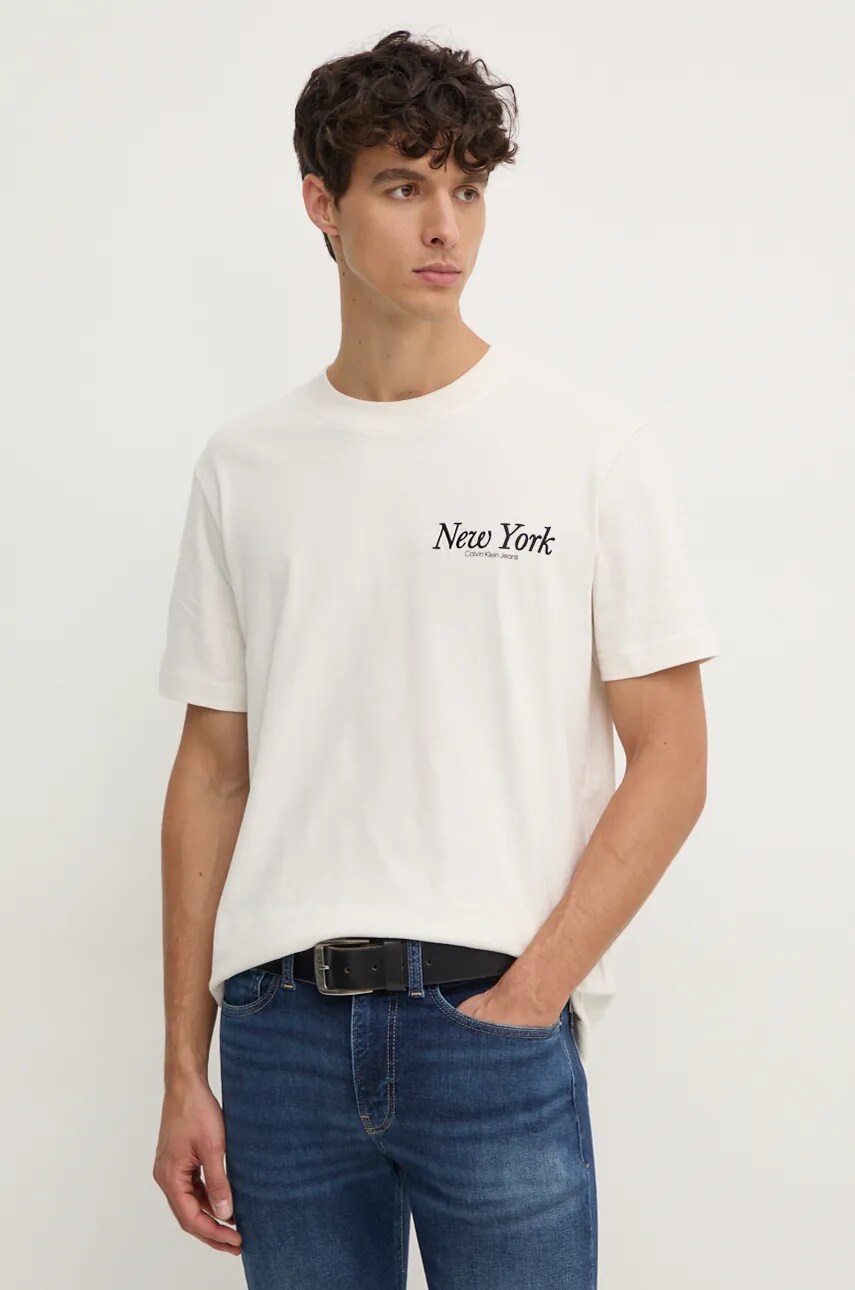 Levně Bavlněné tričko Calvin Klein Jeans béžová barva, s potiskem, J30J326862