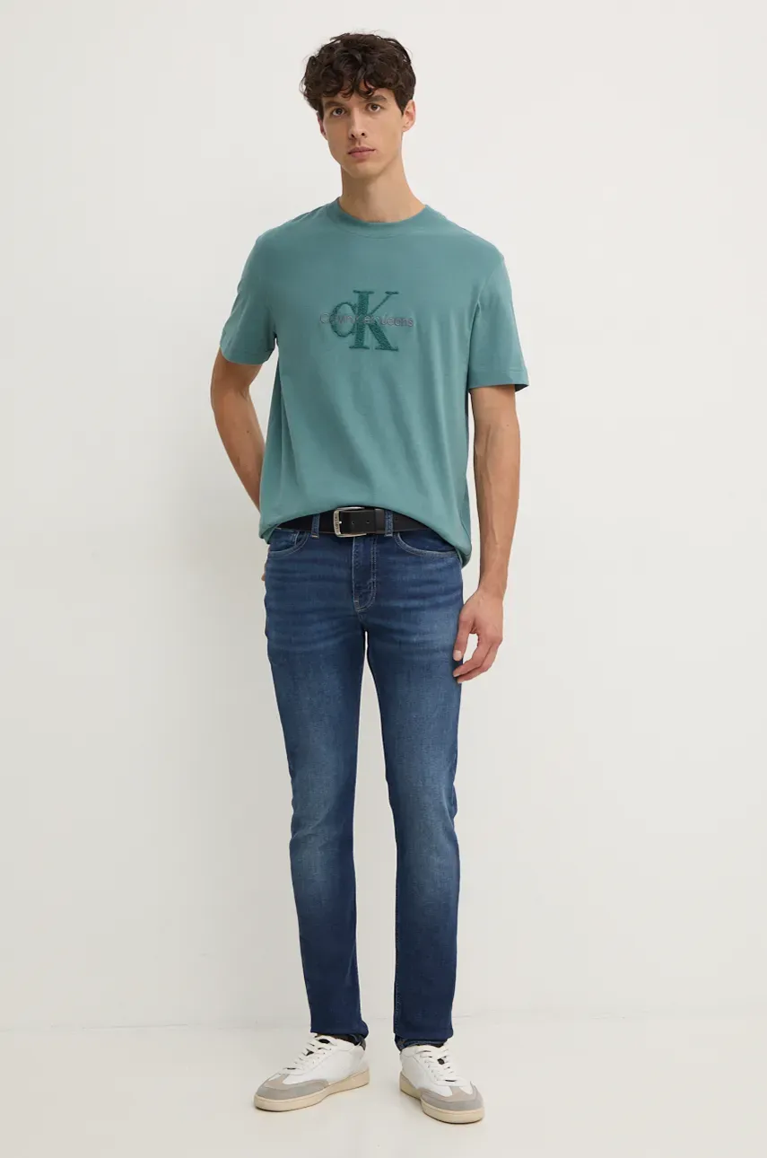 Хлопковая футболка Calvin Klein Jeans мужская цвет зелёный с аппликацией J30J326158 Хлопковая футболка Calvin Klein Jeans мужская цвет зелёный с аппликацией J30J326158