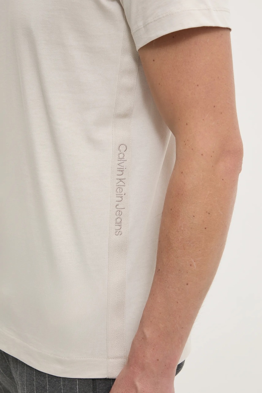 Βαμβακερό μπλουζάκι Calvin Klein Jeans ανδρικό, χρώμα: μπεζ, J30J326159 φωτογραφία