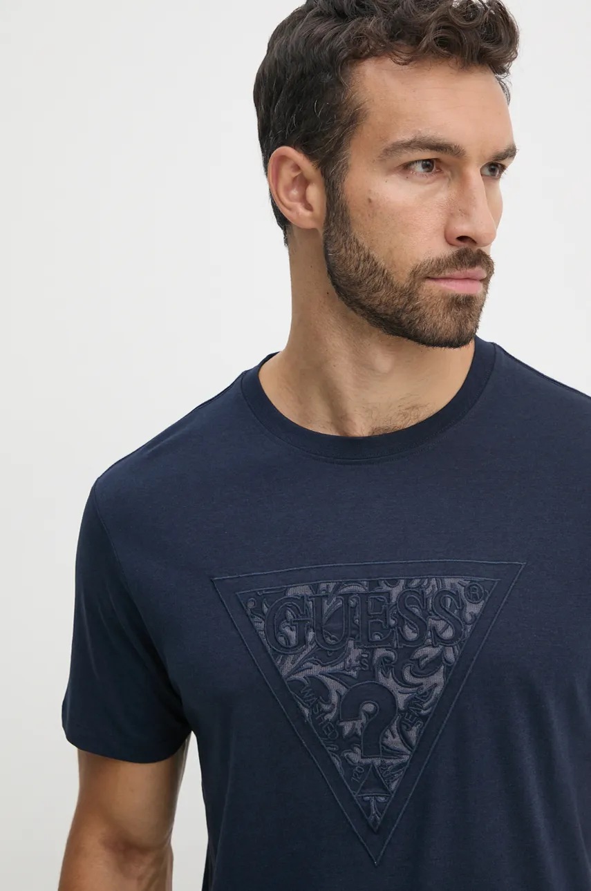 

Тениска Guess в тъмносиньо с апликация M4BI52.KCHA1, Тъмносин