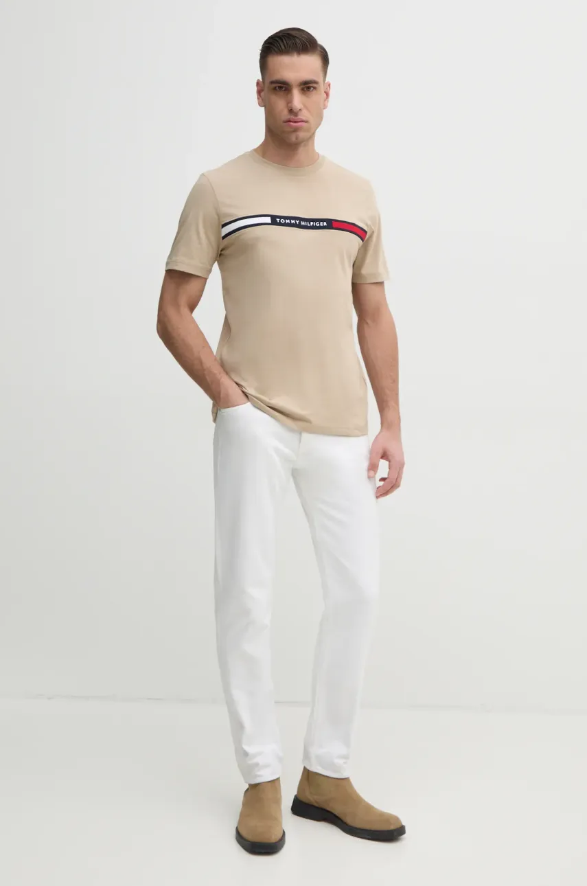 Хлопковая футболка Tommy Hilfiger мужская цвет бежевый с аппликацией MW0MW36498 Хлопковая футболка Tommy Hilfiger мужская цвет бежевый с аппликацией MW0MW36498