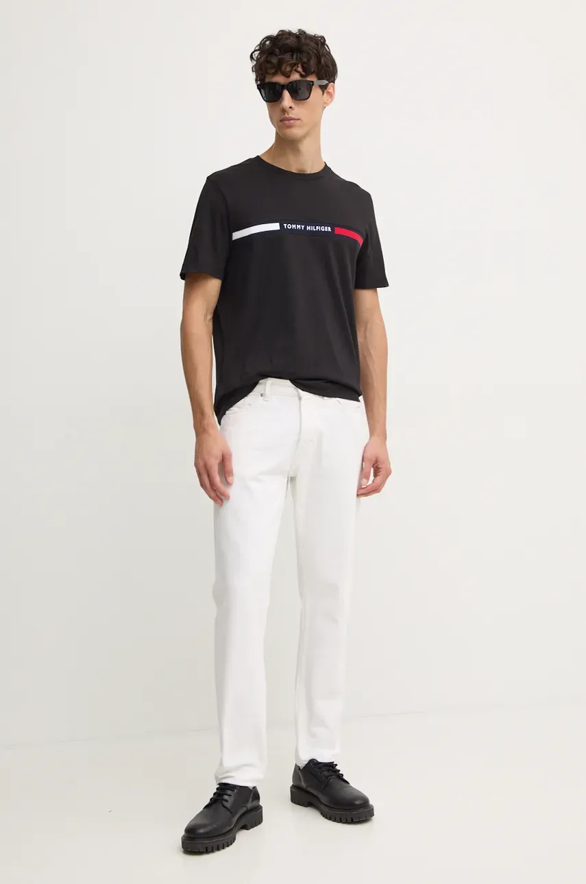 Хлопковая футболка Tommy Hilfiger мужская цвет чёрный с аппликацией MW0MW36498 Хлопковая футболка Tommy Hilfiger мужская цвет чёрный с аппликацией MW0MW36498