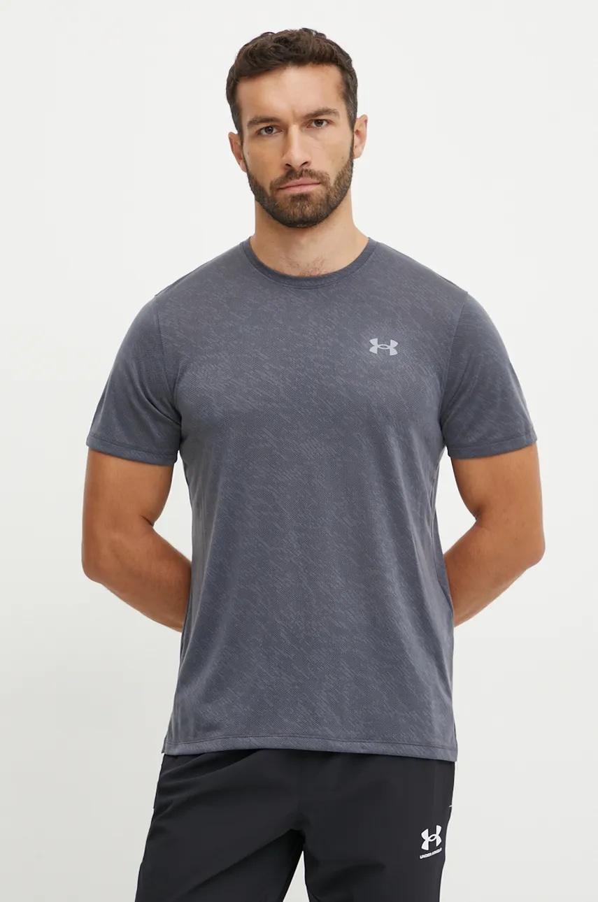 Under Armour tricou de alergare Launch Camo culoarea gri, neted, 1386681 Under Armour tricou de alergare Launch Camo culoarea gri, neted, 1386681