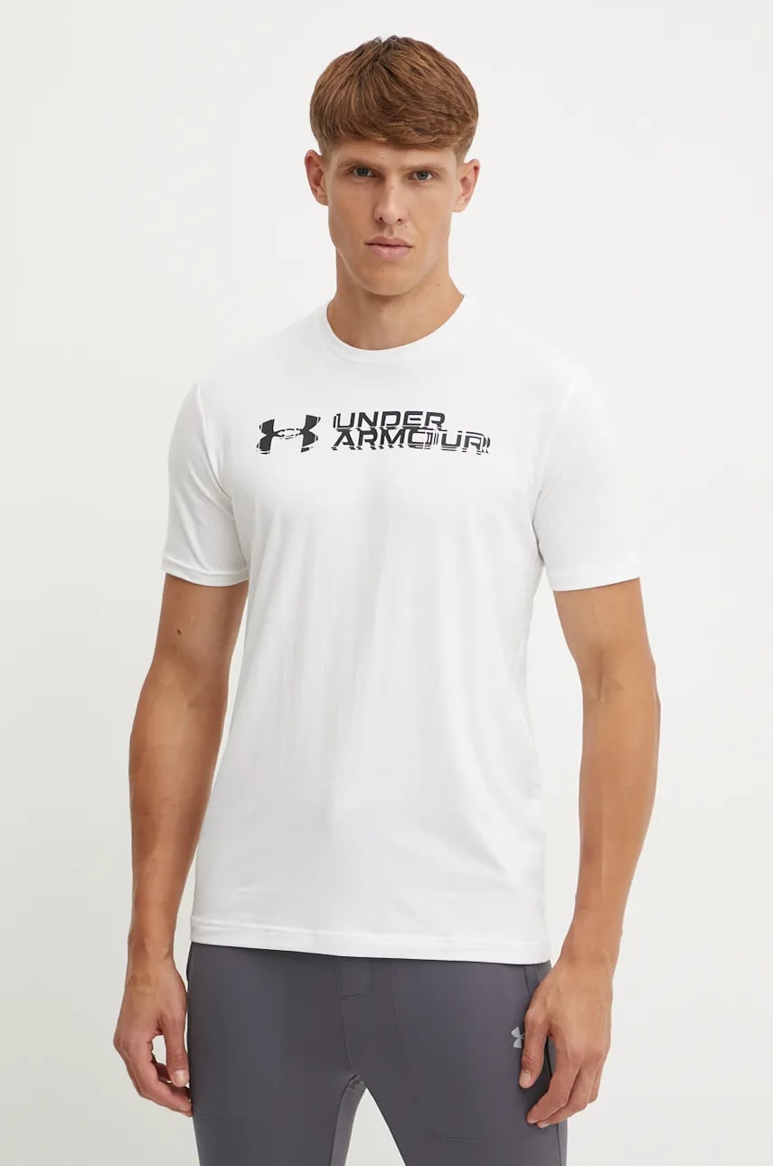 Under Armour tricou SLICED WORDMARK barbati, culoarea alb, cu imprimeu, 1386807 Under Armour tricou SLICED WORDMARK barbati, culoarea alb, cu imprimeu, 1386807