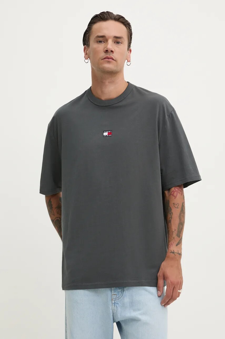 Tommy Jeans tricou din bumbac barbati, culoarea gri, cu imprimeu, DM0DM19737