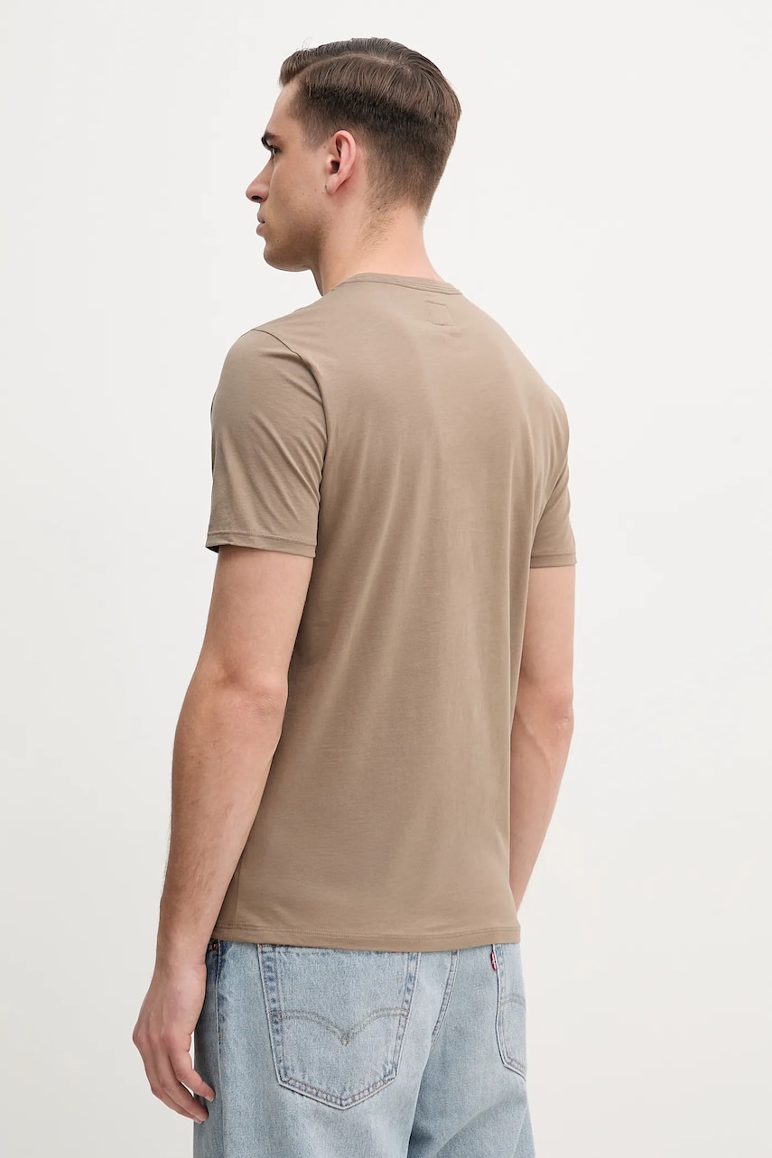 Хлопковая футболка Guess мужской цвет коричневый однотонный Хлопковая футболка Guess мужской цвет коричневый однотонный