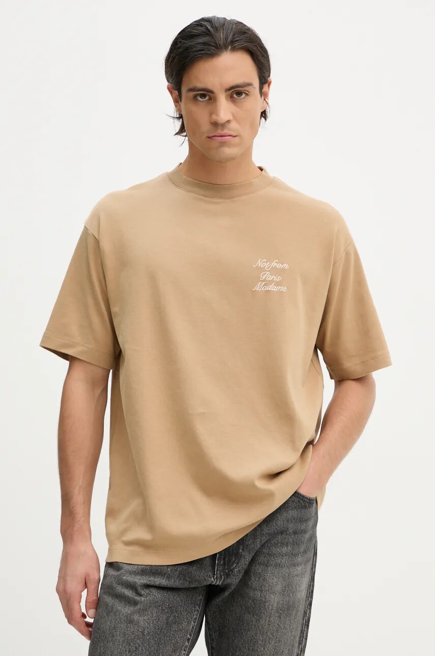 Drôle de Monsieur tricou din bumbac Le T-Shirt Slogan Calligraphy barbati, culoarea maro, cu imprimeu, E.TS209.CO002.IBN Le T-Shirt Slogan Calligraphy
