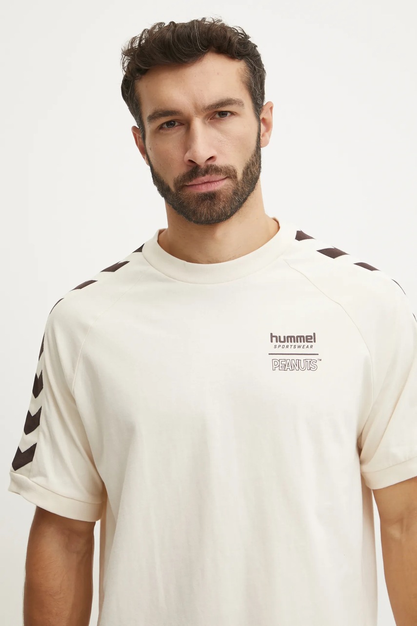 Бавовняна футболка Hummel Hummel x Peanuts колір бежевий з принтом 226105 