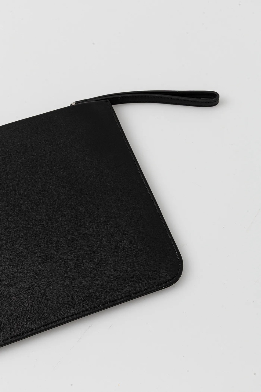 Кожаная косметичка Patrizia Pepe цвет чёрный 2Q0009 L113 Кожаная косметичка Patrizia Pepe цвет чёрный 2Q0009 L113