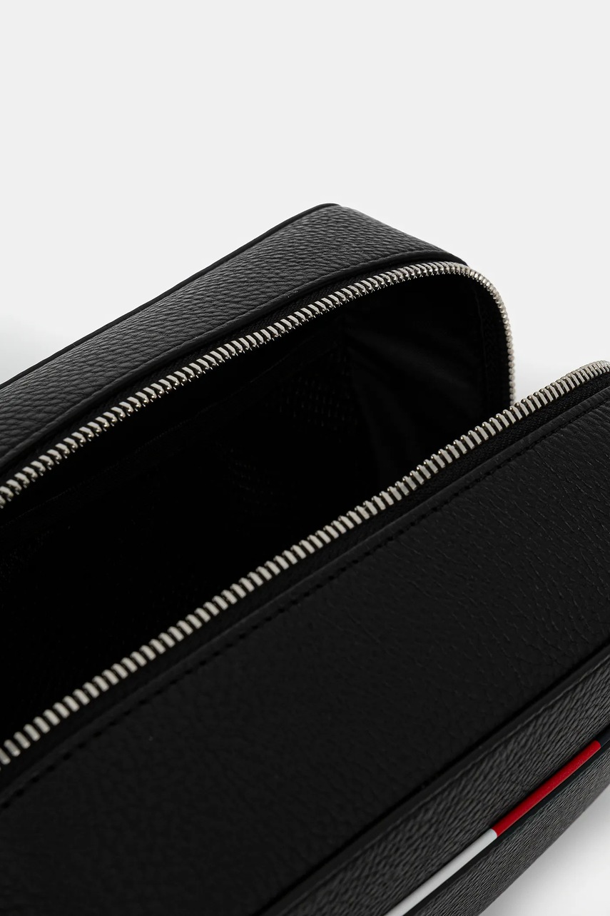 Νεσεσέρ καλλυντικών Tommy Hilfiger χρώμα: μαύρο, AM0AM13524 φωτογραφία